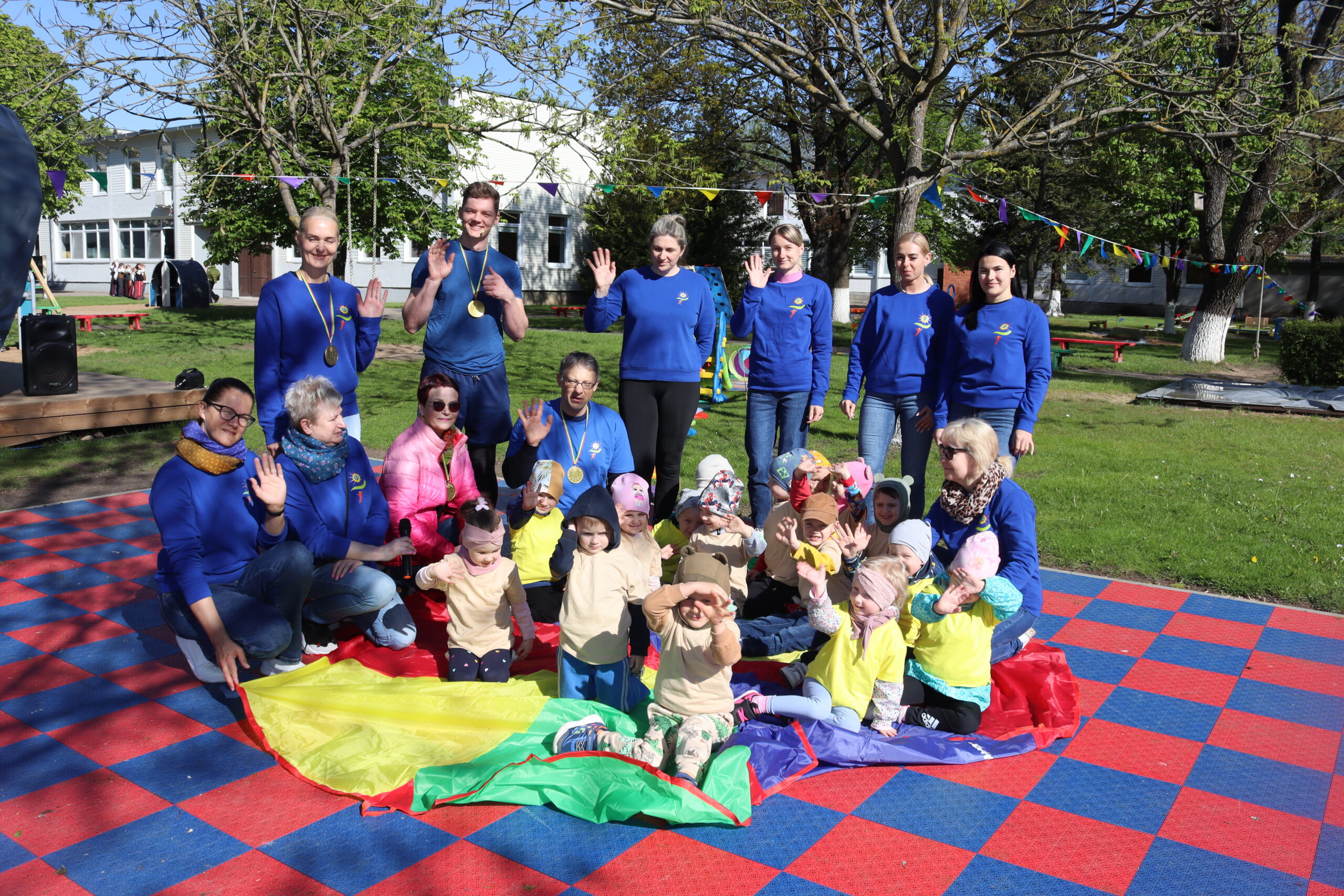 PROJEKTAS „Pasitiksim vasarėlę judriai ir linksmai“