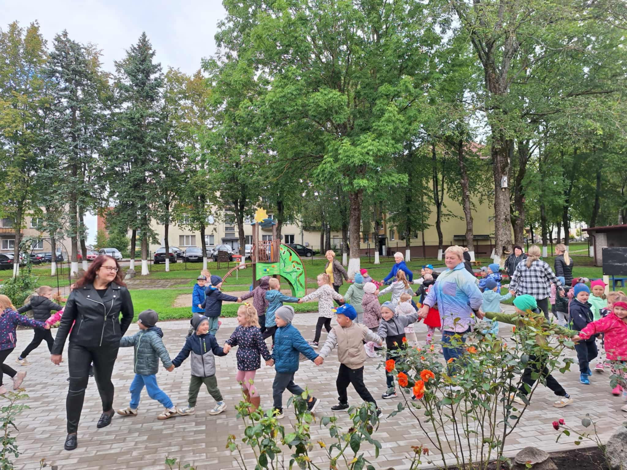 Skuodo vaikų lopšelis-darželis dalyvavo akcijoje „Šoka visa Lietuva 2025“ 💃🕺