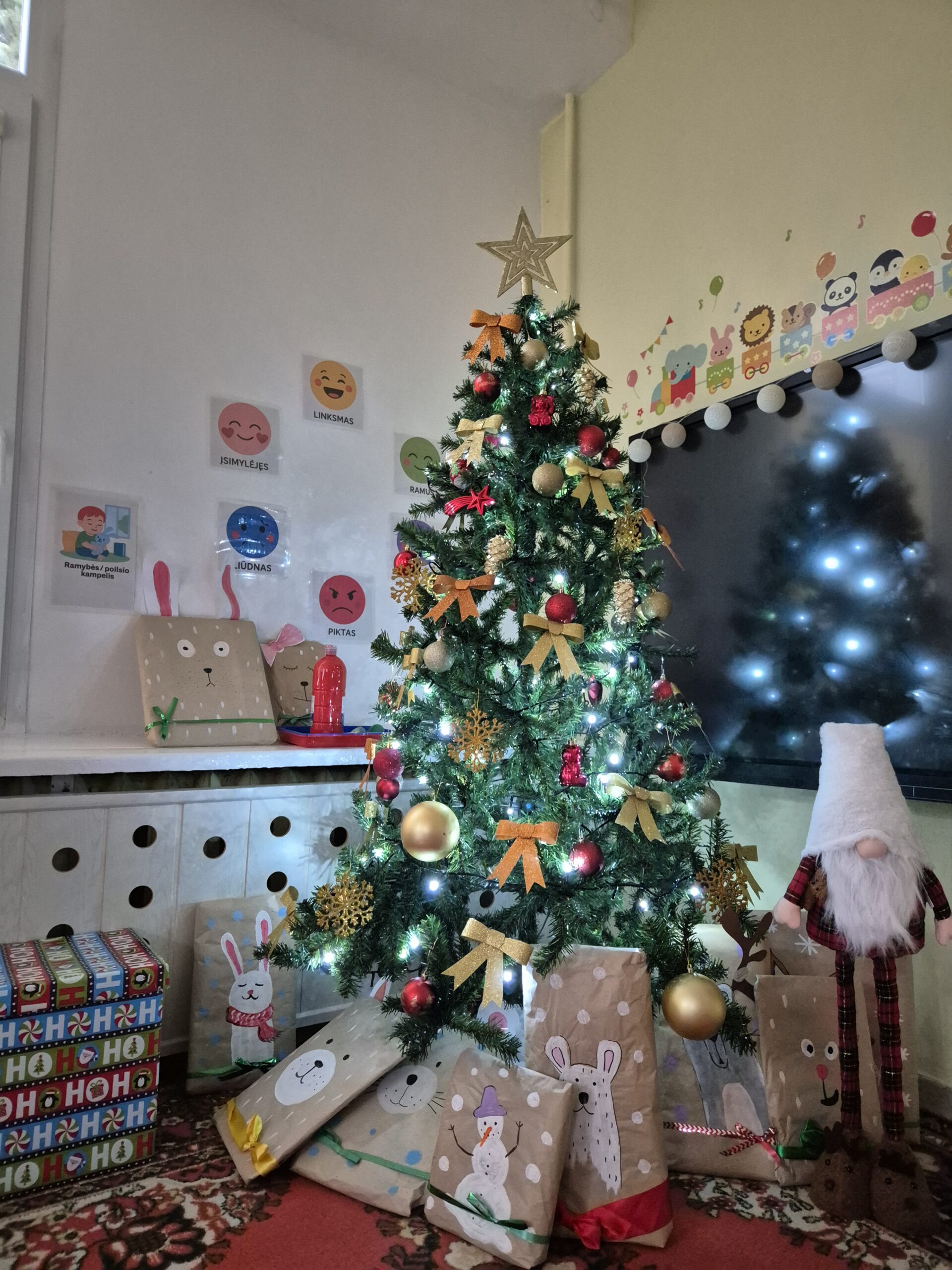 „Nykštukai kuria Kalėdas“ ☃️🎄 „Nykštukai kuria Kalėdas“ ☃️🎄