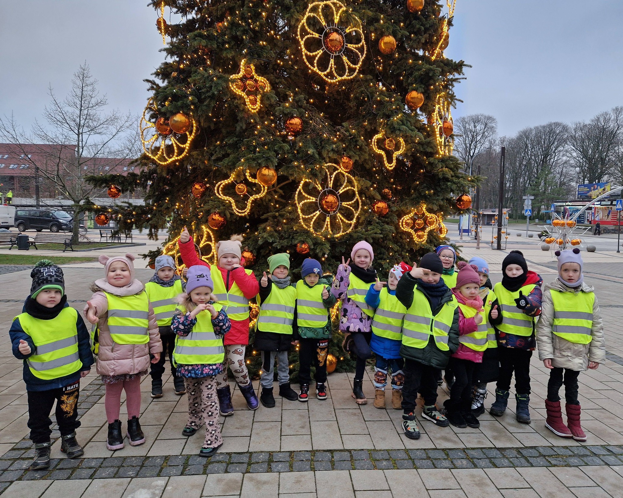 Edukacinė išvyka „Kalėdinių eglučių takeliu“ Edukacinė išvyka „Kalėdinių eglučių takeliu“