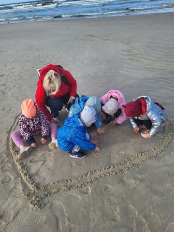 1000023708